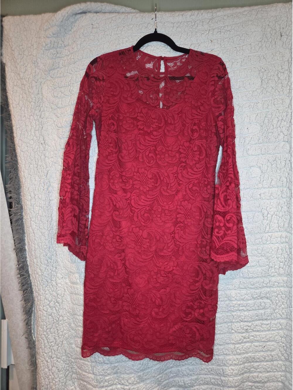 New York company - small- red Lace Long Sleeve Dress